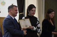 Олег Синютка вручив обласні премії науковцям та освітянам