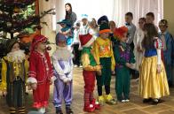 У НРЦ "Левеня" відбулося новорічне свято "В гості до ялинки"