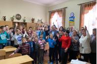 Подарунок школі Марії Покрови від Українського Лікарського Товариства (фото)